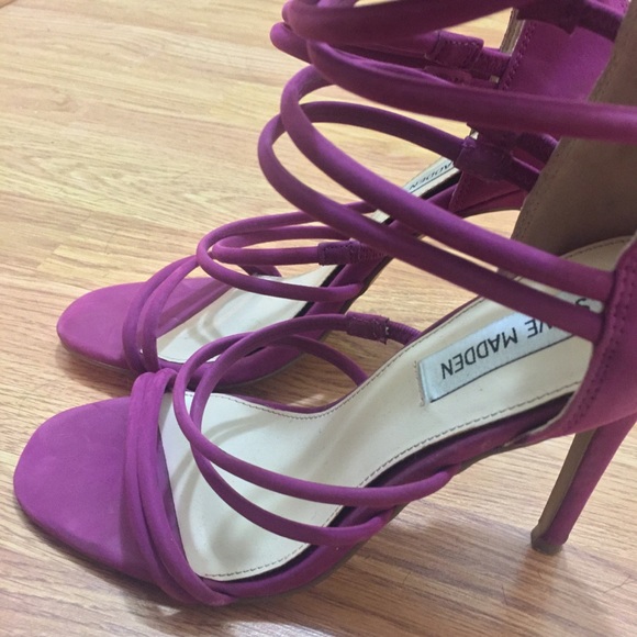 Fuchsia Pink Purple Steve Madden Heels - Picture 4 of 4